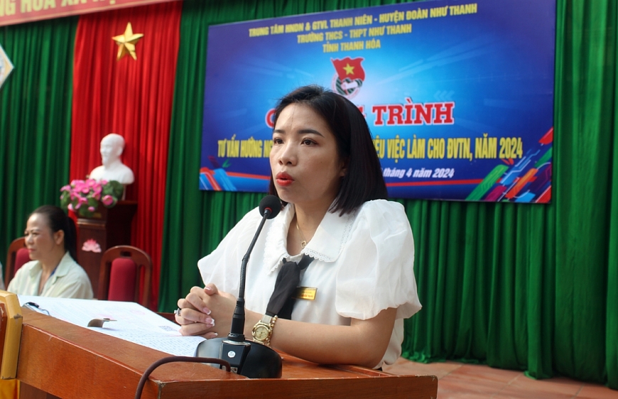 Gần 900 học sinh Thanh Hóa tham gia chương trình tư vấn hướng nghiệp