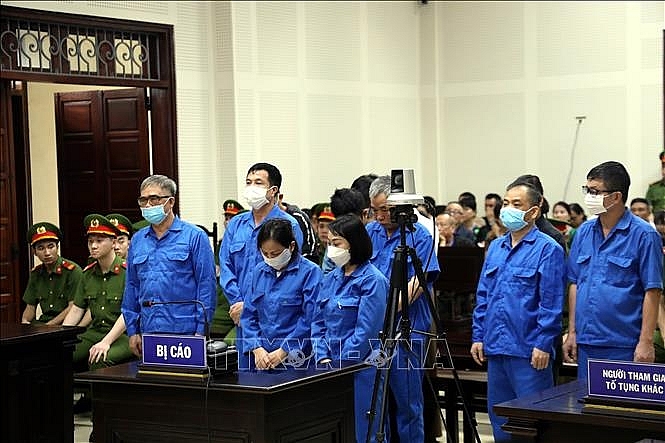 Các bị cáo tại phiên tuyên án.