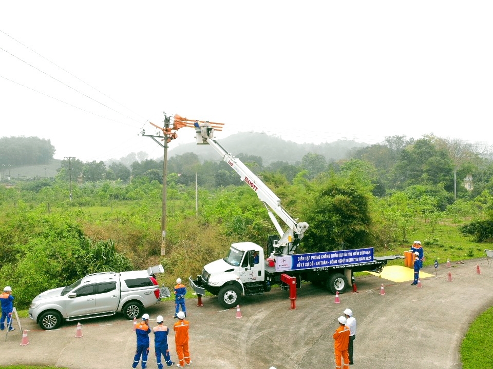 Diễn tập “Phòng chống thiên tai và tìm kiếm cứu nạn, xử lý sự cố, an toàn, công nghệ thông tin năm 2024”