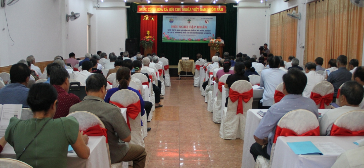 Trung ương Hội Người cao tuổi Việt Nam tuyên truyền nâng cao nhận thức về bảo vệ môi trường và biên giới cho người cao tuổi các tỉnh Tây Nguyên