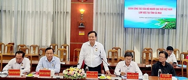 Ông Huỳnh Quốc Việt, Ủy viên dự khuyết Trung ương Đảng, Chủ tịch UBND tỉnh Cà Mau phát biểu tại buổi làm việc