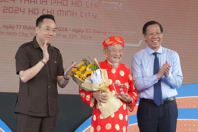 Cụ Nguyễn Đình Tư - Đại sứ trọn đời Văn hóa đọc  TP. Hồ Chí Minh
