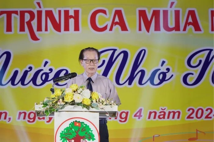 Hào khí non sông và giọng ca trẻ mãi