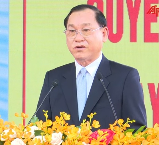 Ông Nguyễn Văn Vĩnh, Chủ tịch UBND tỉnh Tiền Giang, phát biểu tại buổi lễ công bố lập thành phố Gò công.