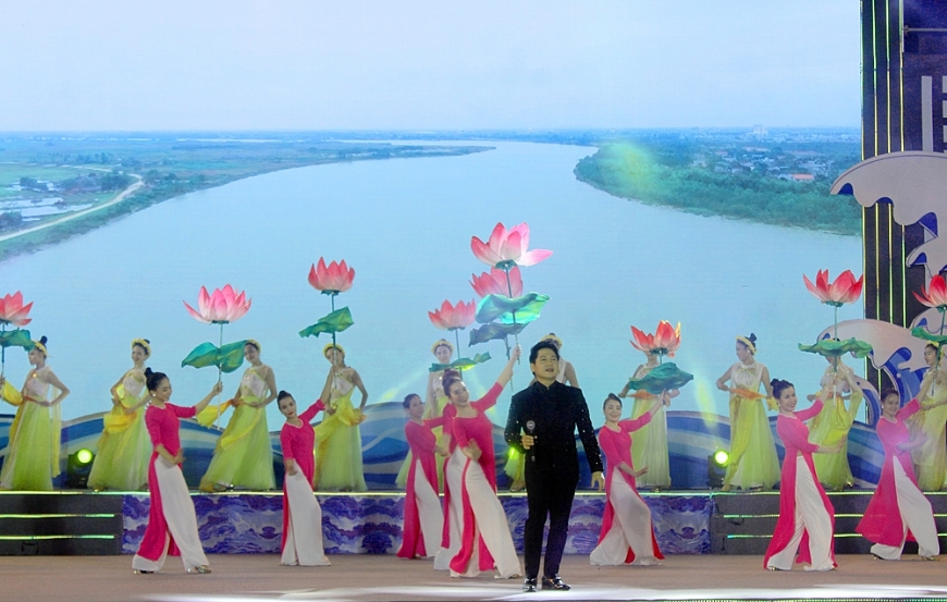 Hàng nghìn người dự khai mạc Lễ hội du lịch biển Nghi Sơn năm 2024