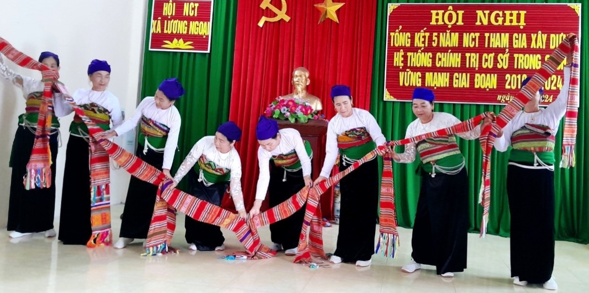 Tiết mục văn nghệ chào mừng Hội nghị