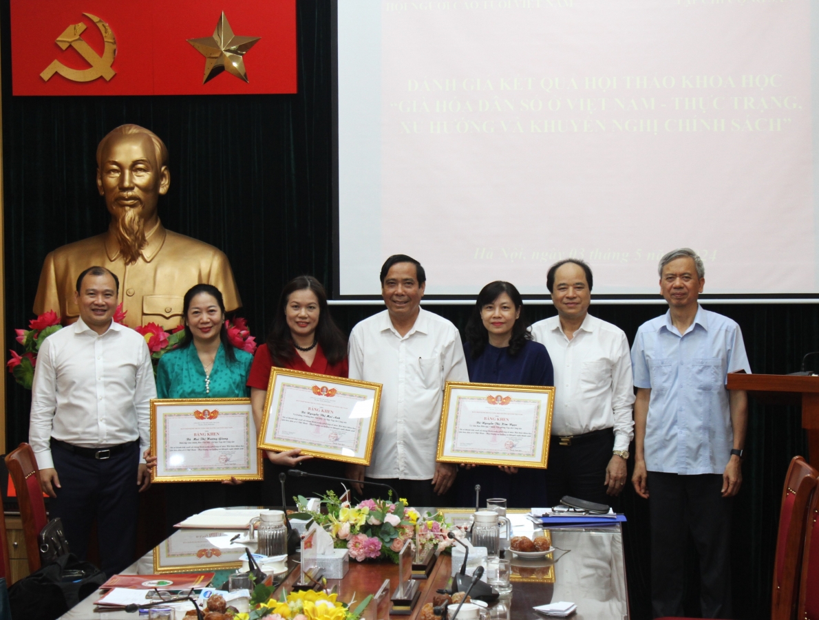 Hiệu ứng truyền thông sâu rộng tác động đến nhận thức xã hội về già hóa dân số