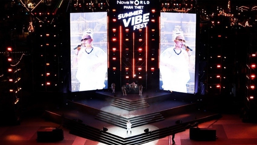 Biển người đổ về Novaworld Phan Thiet dịp lễ 30/4