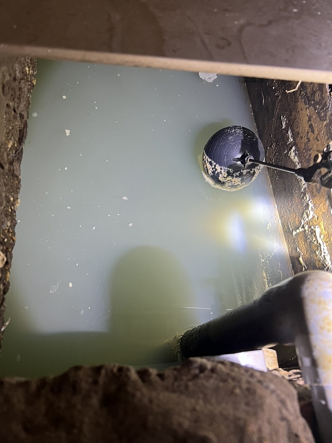 Cần xử lí dứt điểm việc xây dựng  gây lún nứt nhà của người cao tuổi