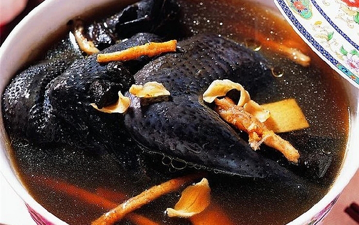 Cách sử dụng gà đen chữa suy nhược, bồi bổ cơ thể