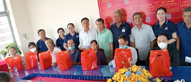 Đẩy mạnh công tác chăm sóc và phát huy vai trò NCT