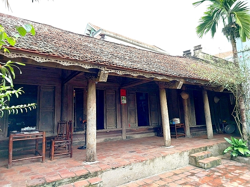 Ngôi nhà cổ có niên đại trên 200 năm ở làng Hùng Lô.