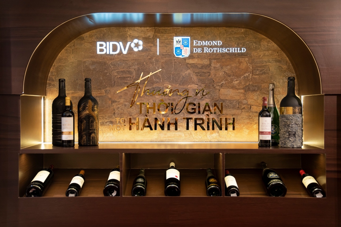 TOP 10 cổ phiếu khuyến nghị có hiệu suất đầu tư vượt trội