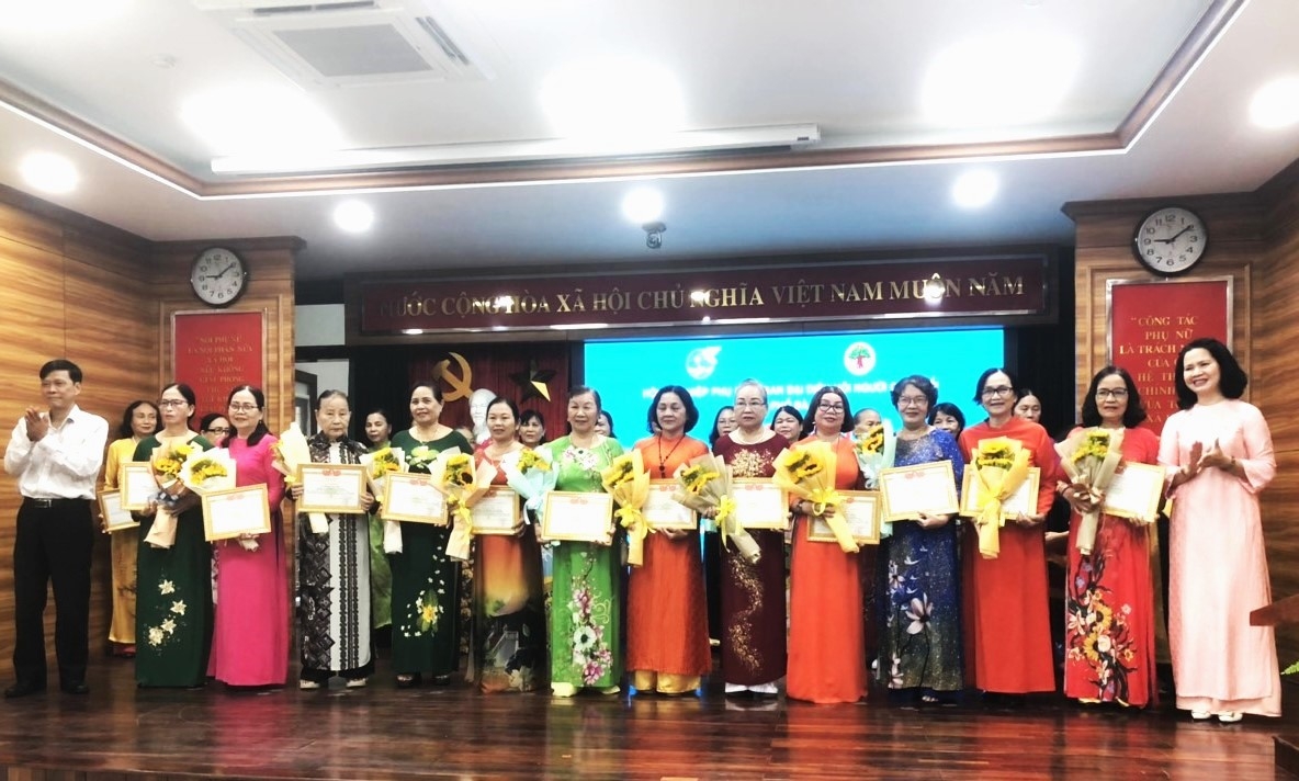 Phụ nữ cao tuổi chung tay xây dựng gia đình văn hóa, ấm no, hạnh phúc