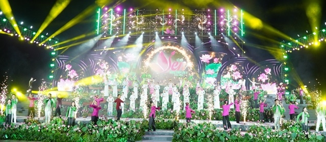Tiết mục văn nghệ đặc sắc tại Lễ khai mạc