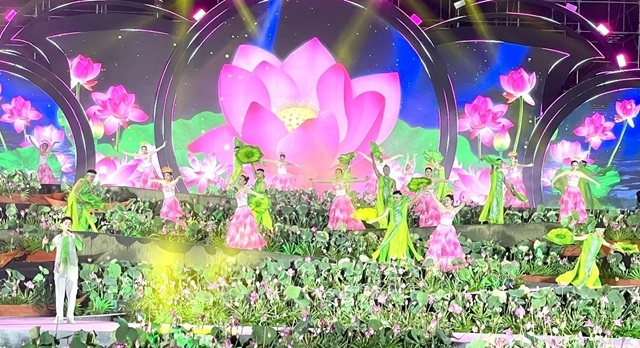 Tiết mục văn nghệ đặc sắc tại Lễ khai mạc