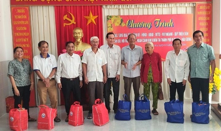 Khẳng định vị trí vai trò của lớp người “cây cao bóng cả”