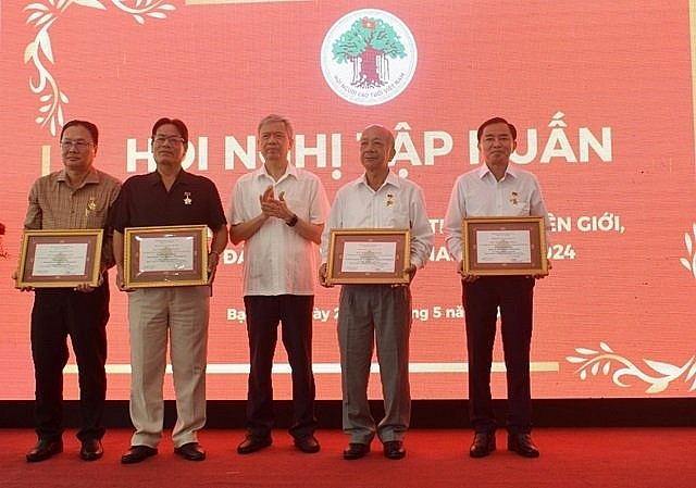 Một thoáng với thành phố ven sông