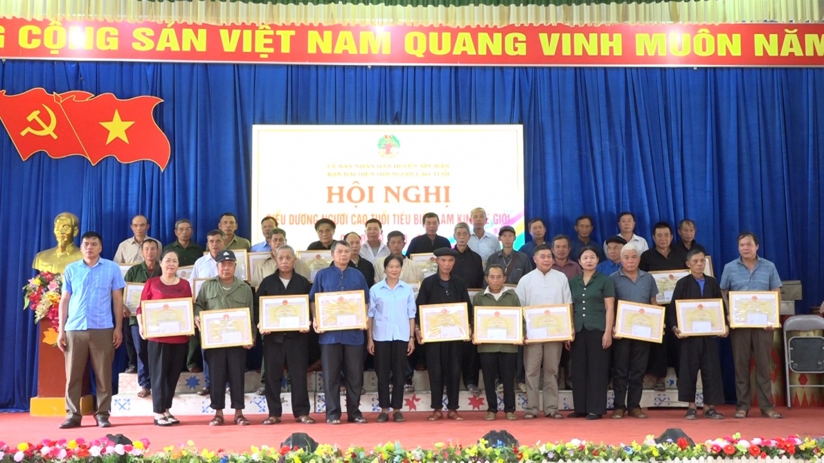 Đổi mới, sáng tạo các hoạt động chăm lo người cao tuổi