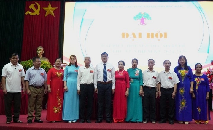 Ban Chấp hành Hội NCT TP Bắc Kạn nhiệm kì 2024 – 2029 ra mắt Đại hội