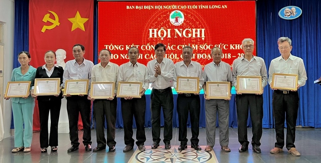 Long An đẩy mạnh công tác chăm sóc sức khỏe người cao tuổi
