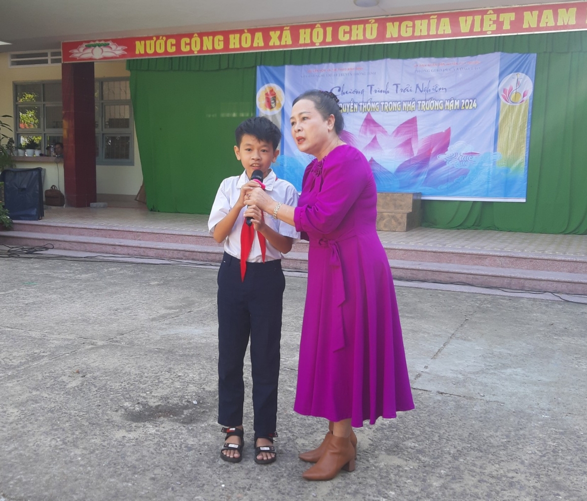 Bình Định: Đưa di sản nghệ thuật truyền thống vào trường học Bình Định: Đưa di sản nghệ thuật truyền thống vào trường học