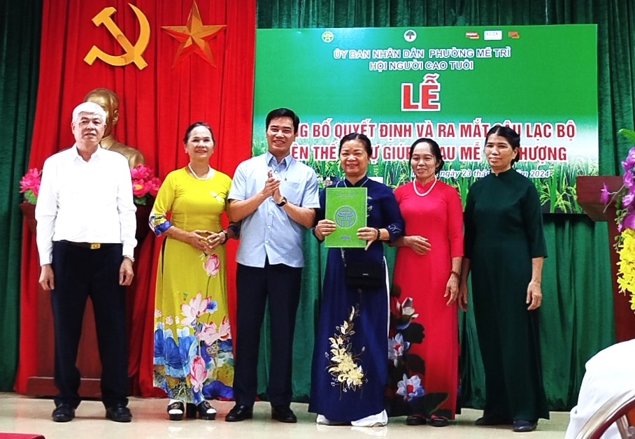 Ra mắt CLB LTHTGN Mễ Trì Thượng, phường Mễ Trì, quận Nam Từ Liêm, TP Hà Nội