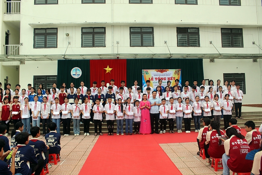 Ngôi trường của những ‘mùa vàng’