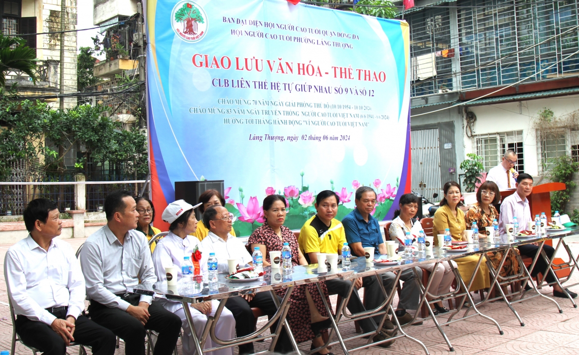 Các đại biểu tham dự chương trình