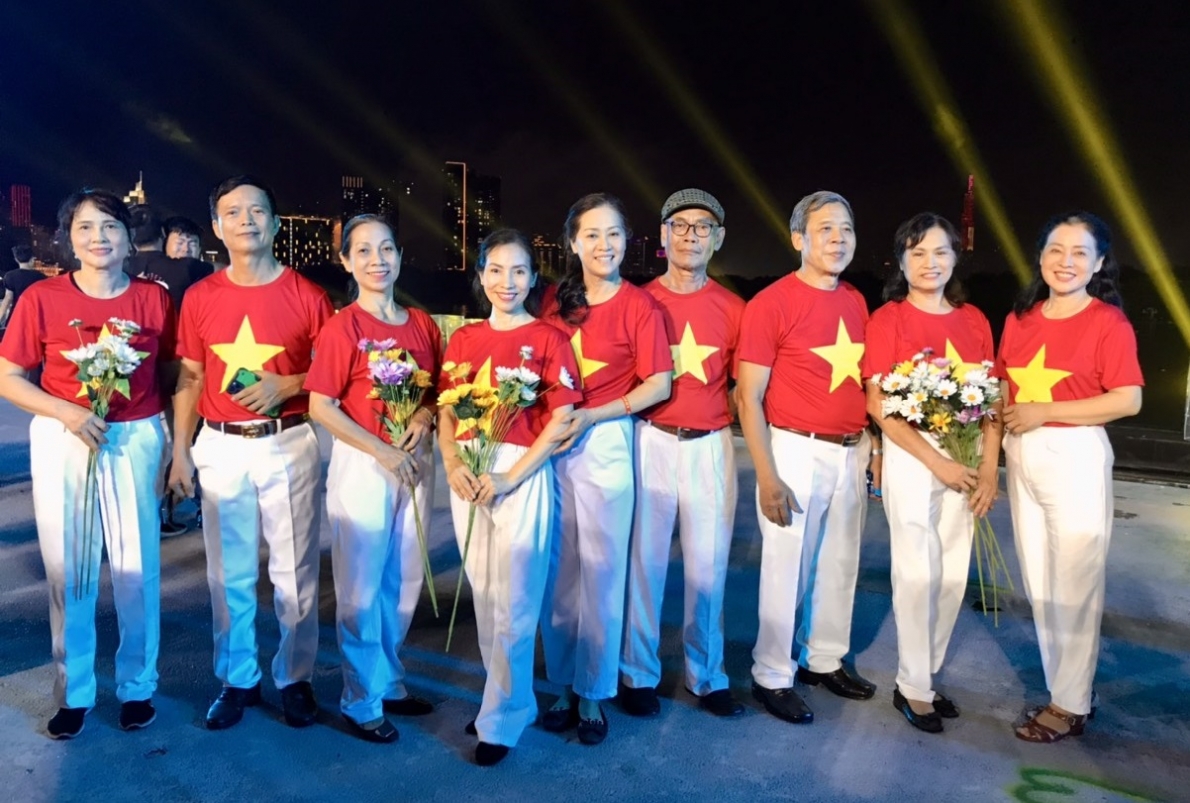 Người cao tuổi góp sức thành công 