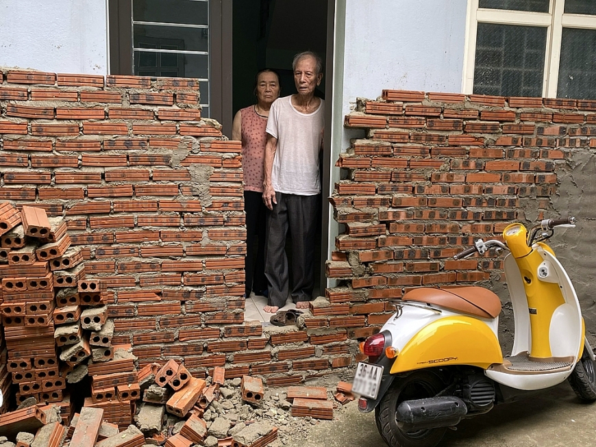 Thanh Hóa: Cưỡng chế buộc khắc phục hậu quả người xây tường chặn lối nhà hàng xóm