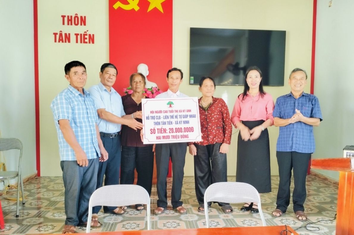 Năng động, sáng tạo trong hoạt động, thực hiện hiệu quả mô hình CLB Liên thế hệ tự giúp nhau