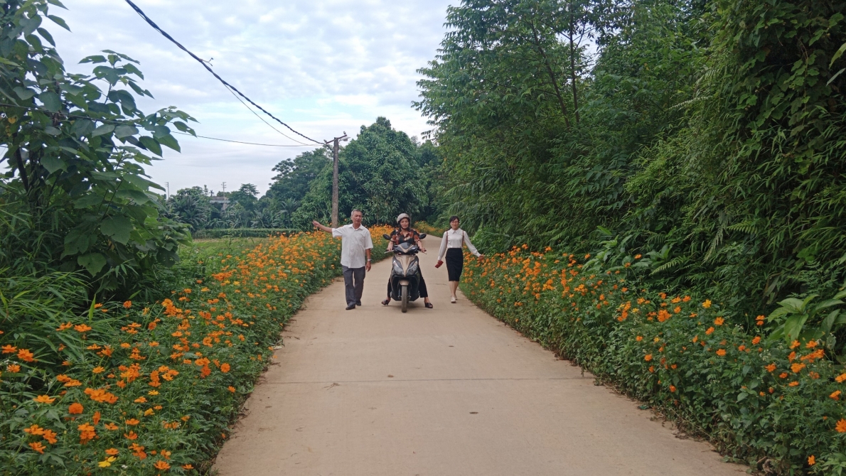 Bí thư Chi bộ cao tuổi “nặng” việc làng