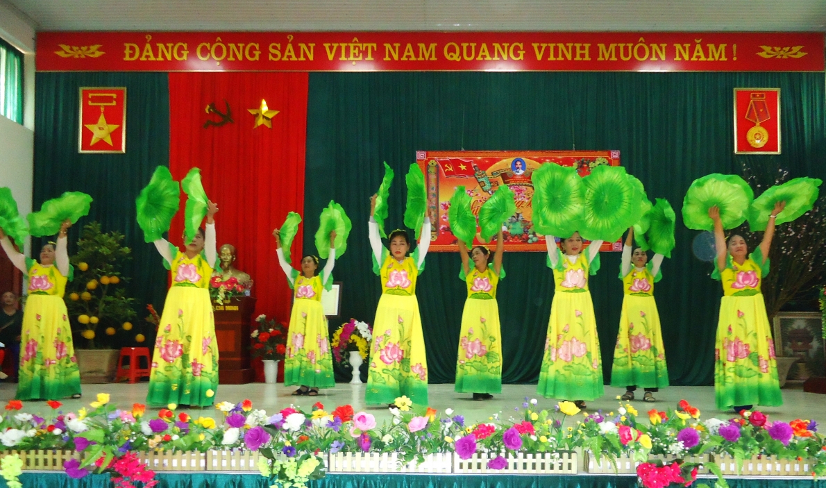 Tiết mục văn nghệ của NCT tỉnh Lạng Sơn