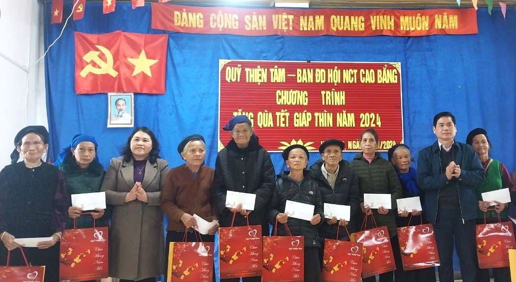 Triển khai đồng bộ nhiều hoạt động chăm sóc người cao tuổi