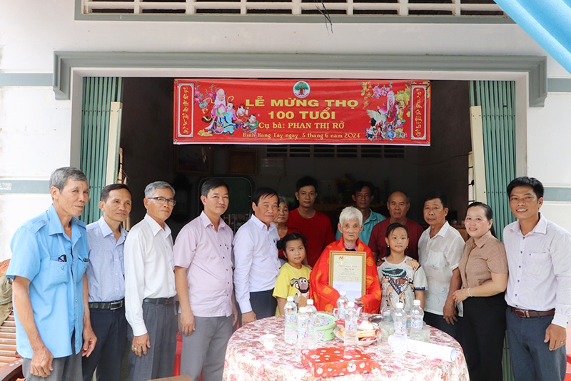 Sôi nổi các hoạt động Ngày truyền thống NCT, Ngày NCT Việt Nam (6/6)