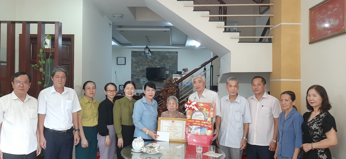 TP. Hồ Chí Minh: Chúc thọ, mừng thọ NCT tiêu biểu năm 2024