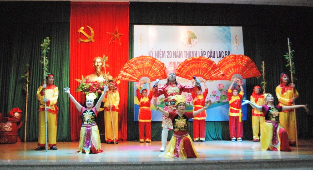 Vang mãi tiếng hát người cao tuổi