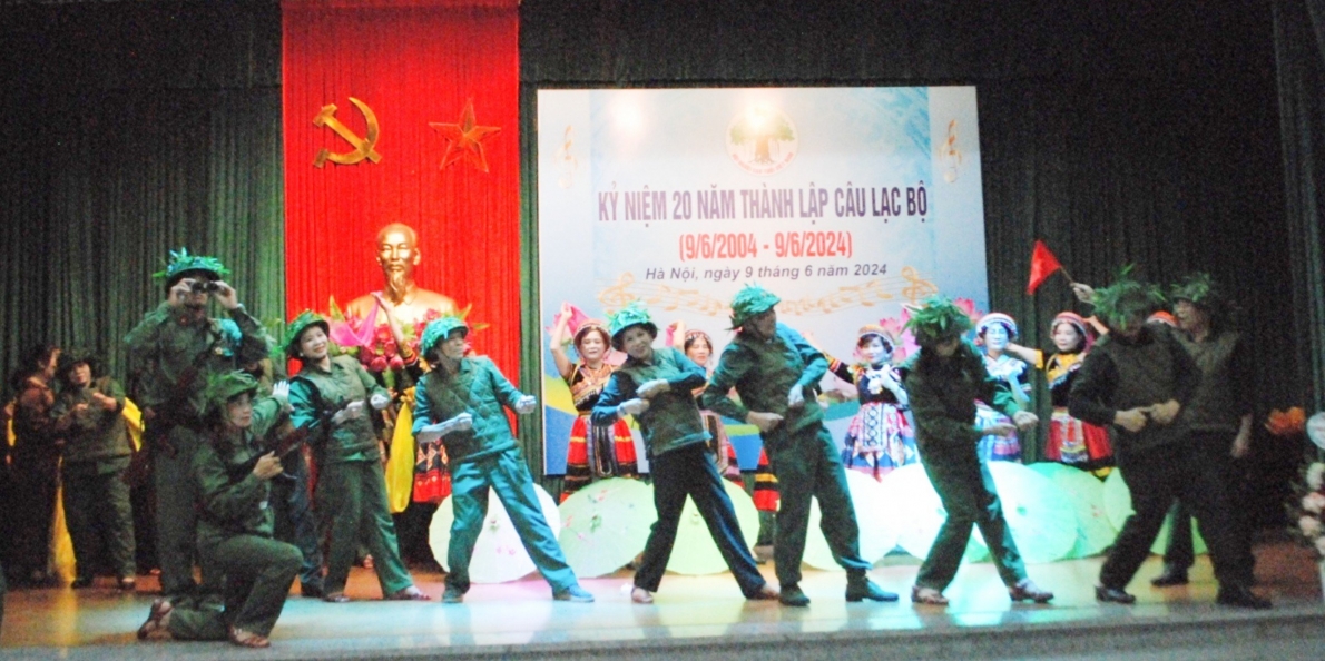 Vang mãi tiếng hát người cao tuổi