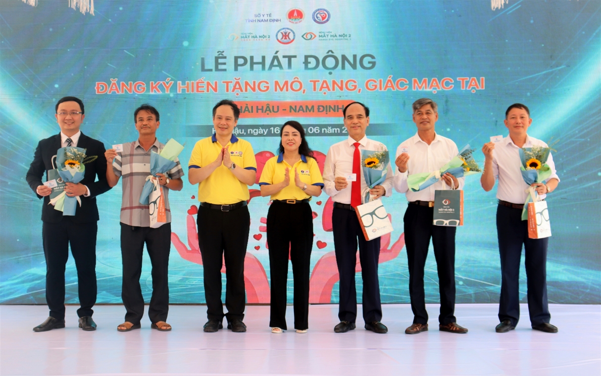 Nam Định: Tổ chức khám bệnh miễn phí và vận động đăng ký hiến tặng mô tạng, giác mạc tại xã Hải Phúc