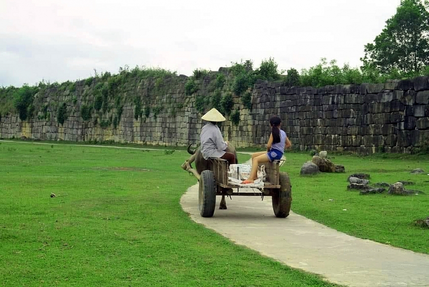 Khoảnh khắc bình yên trong tòa thành cổ