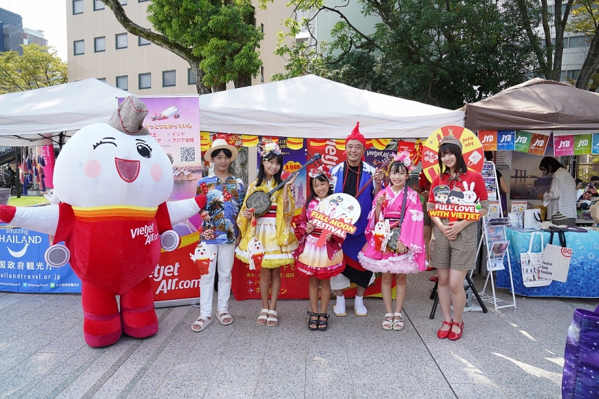 Cùng Amy và Vietjet khuấy động lễ hội hè, “Bay khắp thế giới, làm mới chính mình”