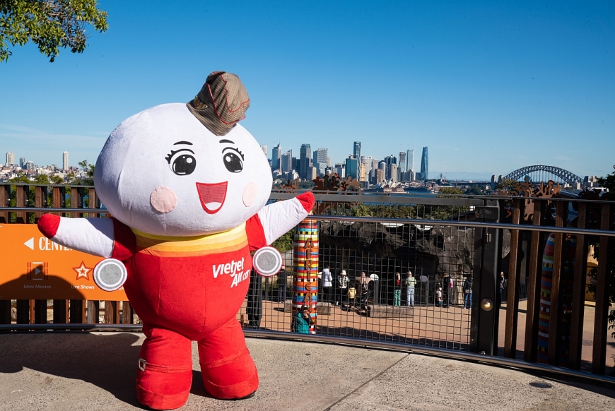 Cùng Amy và Vietjet khuấy động lễ hội hè, “Bay khắp thế giới, làm mới chính mình”