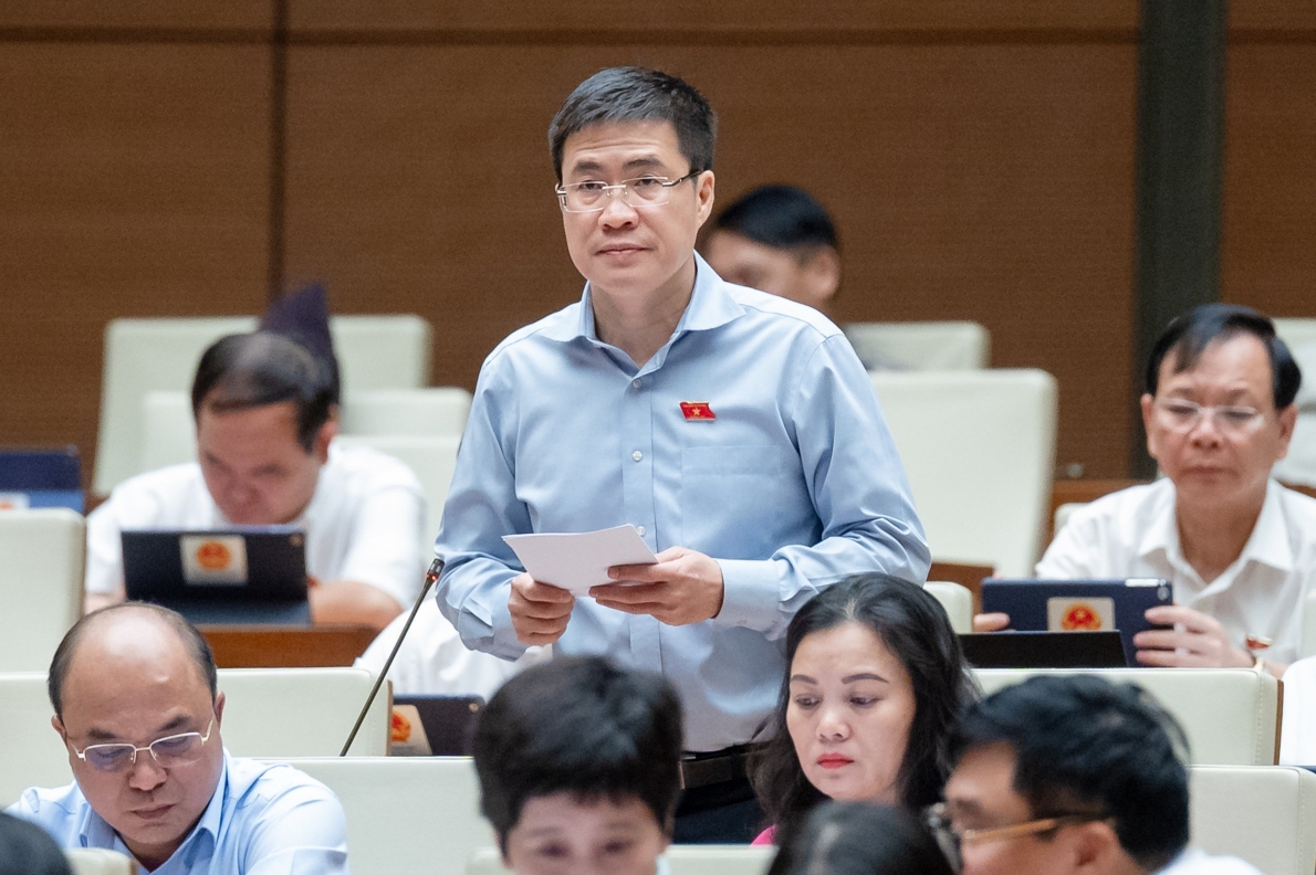 Bộ trưởng Nguyễn Văn Hùng trả lời về chủ trương đầu tư Chương trình mục tiêu quốc gia về phát triển văn hóa giai đoạn 2025 – 2035