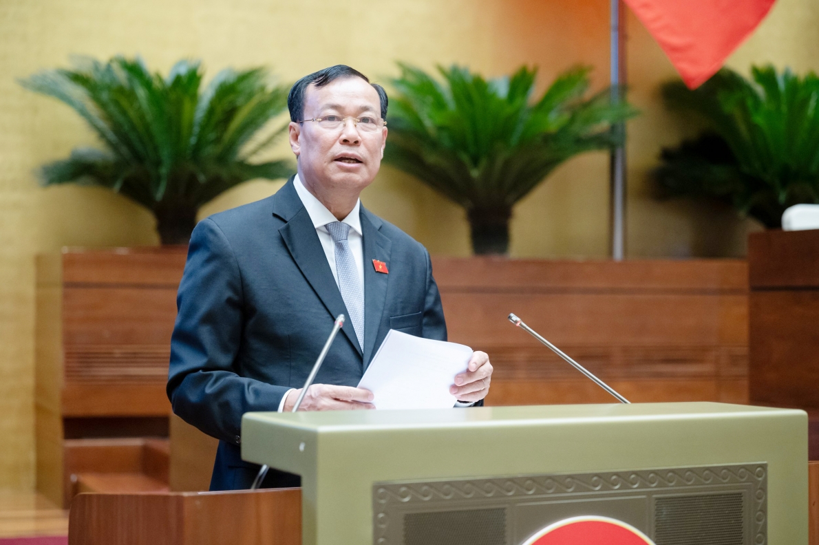 Đại tướng Phan Văn Giang trình bày Tờ trình về dự án Luật Phòng không nhân dân