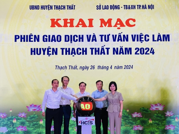 Gần 2.400 chỉ tiêu việc làm tại phiên giao dịch việc làm huyện Thạch Thất năm 2024