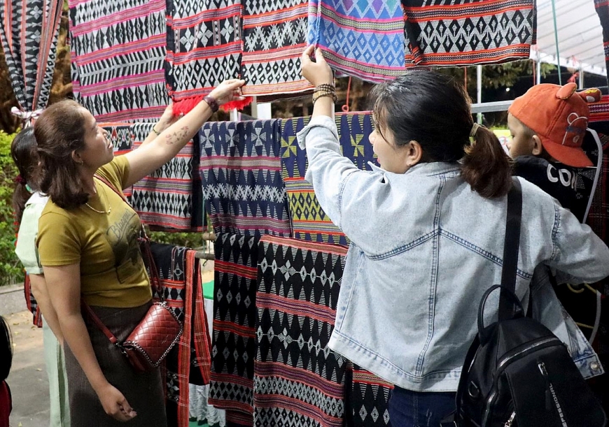 Khát vọng vùng cao xứ Quảng