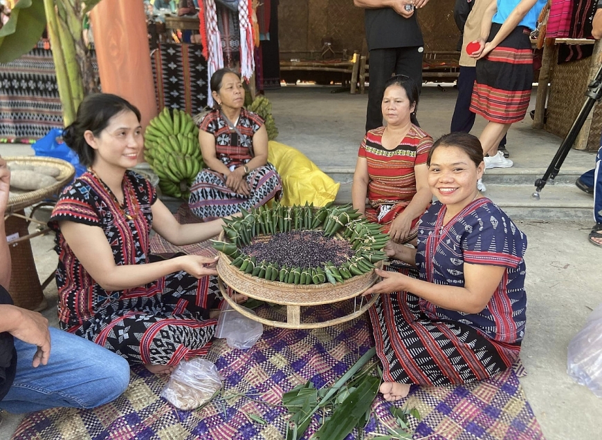 Đời sống người dân vùng cao đã đổi thay rõ rệt.