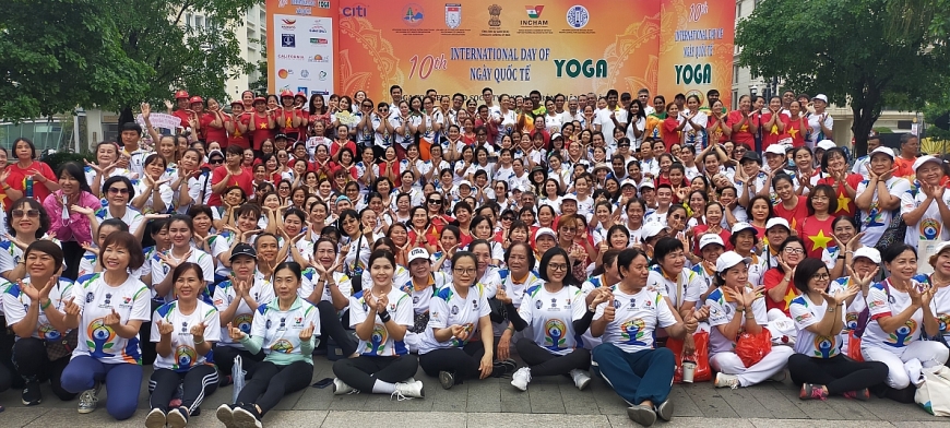 Tổ chức đồng diễn Yoga nhân Ngày quốc tế Yoga lần thứ 10