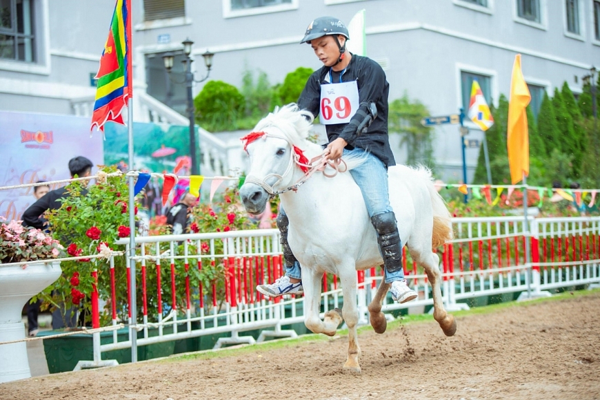 “Vó ngựa trên mây” – cuộc tranh hùng của các nài ngựa Tây Bắc chính thức bắt đầu từ ngày 29/6